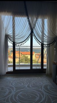 4f5a69dc-e695-486d-9504-2e8bf4ce009b (Small)